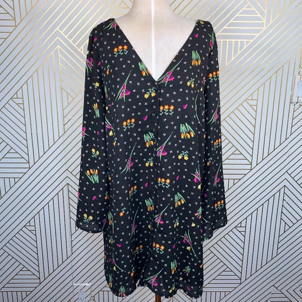 ASOS Glamorous Petite‎ Black Floral Button Dress